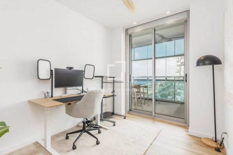 Apartamento de 2 dormitorios en venta en Barcelona, Cataluña, Spain № 8751 - foto 25
