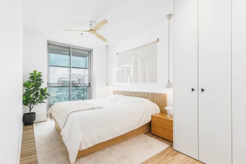 Apartamento de 2 dormitorios en venta en Barcelona, Cataluña, Spain № 8751 - foto 13
