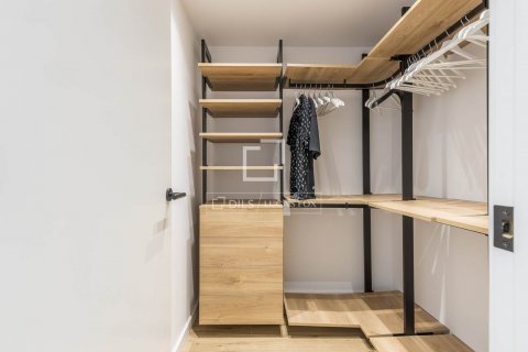 Apartamento de 2 dormitorios en venta en Barcelona, Cataluña, Spain № 8751 - foto 22
