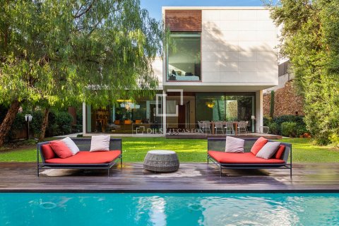Villa de 6 dormitorios en venta en Barcelona, Cataluña, Spain № 8755