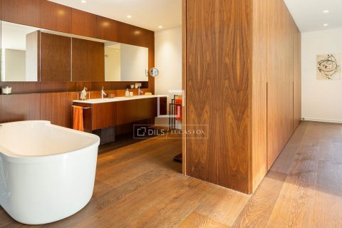 Villa de 6 dormitorios en venta en Barcelona, Cataluña, Spain № 8755 - foto 13