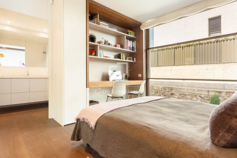 Villa de 6 dormitorios en venta en Barcelona, Cataluña, Spain № 8755 - foto 14