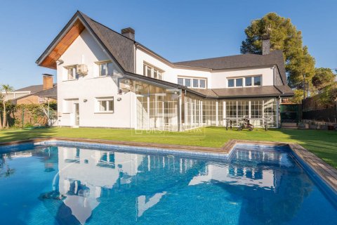 4 bedrooms villa for rent in Sant Cugat Del Valles, Barcelona, Catalonia, Spain № 8752
