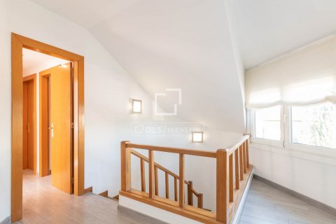 Снять в аренду виллу в Сан-Кугат-дель-Вальес, Испания с 4 спальни, 435м², № 8752 - фото 11