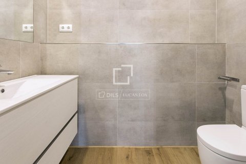 Apartamento de 2 dormitorios en venta en Barcelona, Cataluña, Spain № 8754 - foto 15