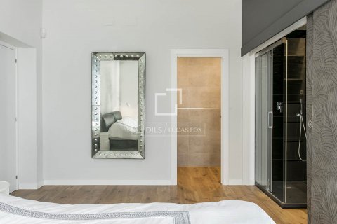 Apartamento de 2 dormitorios en venta en Barcelona, Cataluña, Spain № 8754 - foto 12