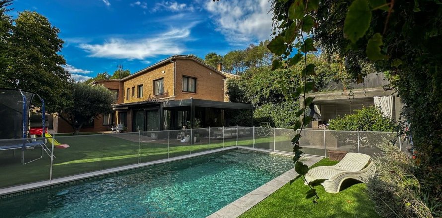 4 bedrooms house for sale in Sant Cugat Del Valles, Barcelona, Catalonia, Spain № 1434