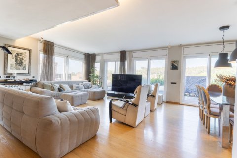 Сasa de 6 dormitorios en venta en Sant Cugat del Vallès, Barcelona, Cataluña, Spain № 1431 - foto 4