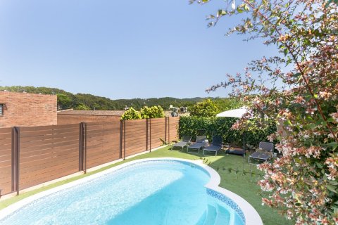Сasa de 6 dormitorios en venta en Sant Cugat del Vallès, Barcelona, Cataluña, Spain № 1431 - foto 2
