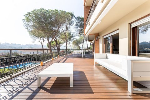 Сasa de 6 dormitorios en venta en Sant Cugat del Vallès, Barcelona, Cataluña, Spain № 1435