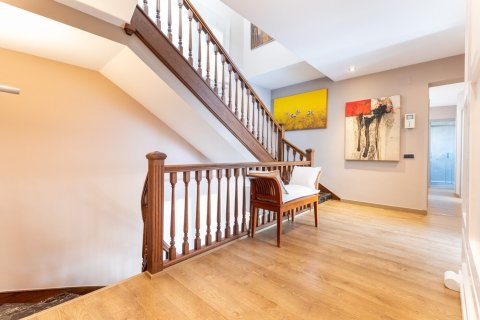 Сasa de 6 dormitorios en venta en Sant Cugat del Vallès, Barcelona, Cataluña, Spain № 1435 - foto 13