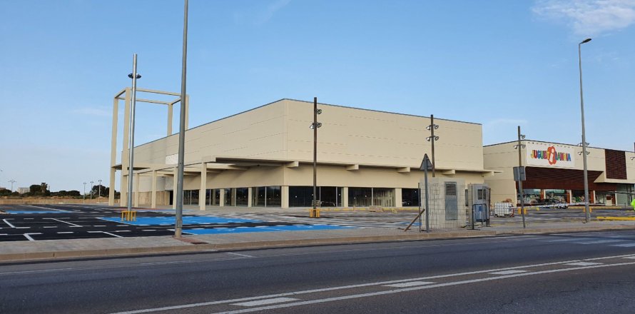 3869 sq.m. commercial property for sale in Vilanova i la Geltru, Barcelona, Catalonia, Spain № 1437