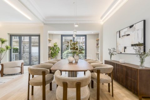 Apartamento de 5 dormitorios en venta en Barcelona, Cataluña, Spain № 6413 - foto 3