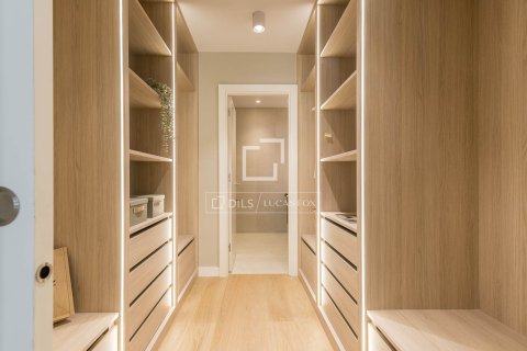 Apartamento de 5 dormitorios en venta en Barcelona, Cataluña, Spain № 6413 - foto 20