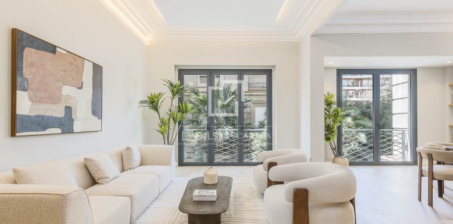 Apartamento de 5 dormitorios en venta en Barcelona, Cataluña, Spain № 6413