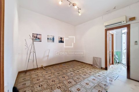 Villa de 4 dormitorios en venta en Vilanova i la Geltrú, Barcelona, Cataluña, Spain № 6415 - foto 17