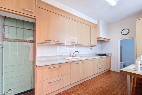 Villa de 4 dormitorios en venta en Vilanova i la Geltrú, Barcelona, Cataluña, Spain № 6415 - foto 26