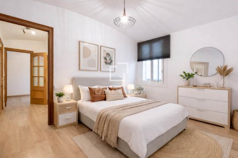 Villa de 4 dormitorios en venta en Vilanova i la Geltrú, Barcelona, Cataluña, Spain № 6415 - foto 12