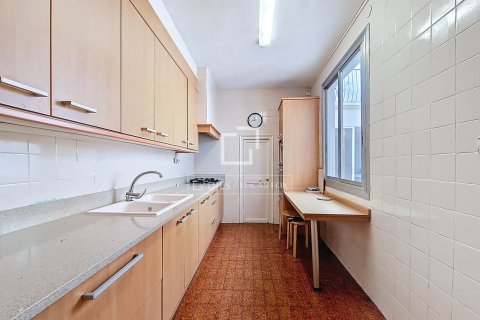 Villa de 4 dormitorios en venta en Vilanova i la Geltrú, Barcelona, Cataluña, Spain № 6415 - foto 27