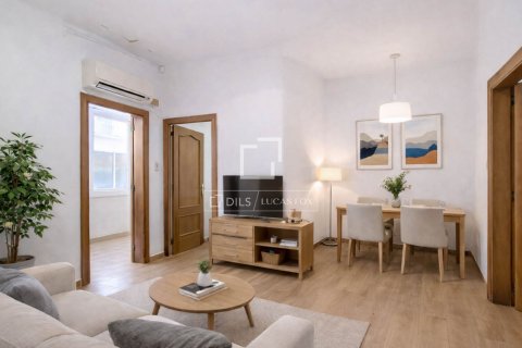 Villa de 4 dormitorios en venta en Vilanova i la Geltrú, Barcelona, Cataluña, Spain № 6415