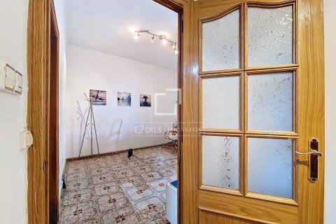 Villa de 4 dormitorios en venta en Vilanova i la Geltrú, Barcelona, Cataluña, Spain № 6415 - foto 14