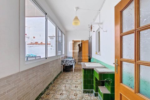 Villa de 4 dormitorios en venta en Vilanova i la Geltrú, Barcelona, Cataluña, Spain № 6415 - foto 30