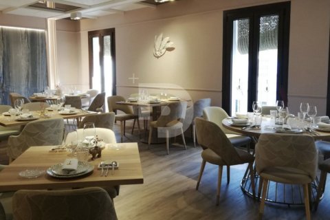 Cafetería / restaurante de 330 m² en venta en Barcelona, Cataluña, Spain № 4573 - foto 3