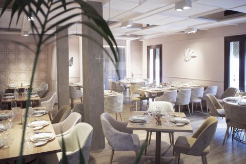Cafetería / restaurante de 330 m² en venta en Barcelona, Cataluña, Spain № 4573 - foto 2