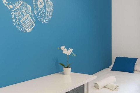 Apartamento de 9 dormitorios en venta en Barcelona, Cataluña, Spain № 8291 - foto 6