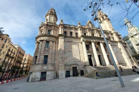 Apartamento de 9 dormitorios en venta en Barcelona, Cataluña, Spain № 8291 - foto 29