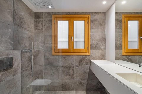 2 bedrooms apartment for sale in Trafalgar 72 Barcelona, Catalonia, Spain № 3422 - photo 2
