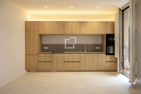 Купить квартиру в Барселона, Испания с 3 спальни, 92м², № 6367 - фото 4
