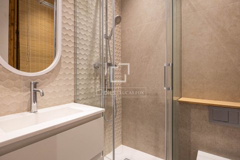 Apartamento de 3 dormitorios en venta en Barcelona, Cataluña, Spain № 7255 - foto 7