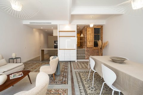 Apartamento de 3 dormitorios en venta en Barcelona, Cataluña, Spain № 7255 - foto 21
