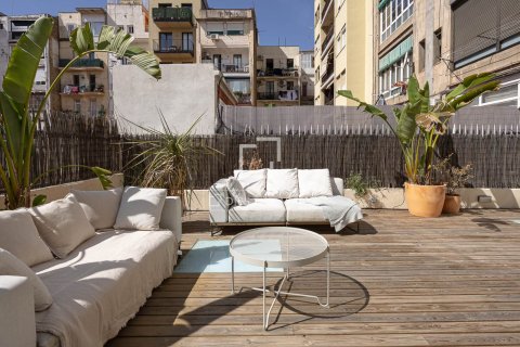 Apartamento de 3 dormitorios en venta en Barcelona, Cataluña, Spain № 7255 - foto 24