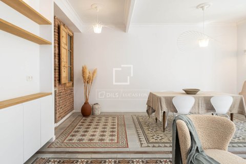 Apartamento de 3 dormitorios en venta en Barcelona, Cataluña, Spain № 7255 - foto 19