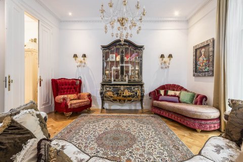 5 bedrooms apartment for sale in Barcelona, Catalonia, Spain № 7252 - photo 8