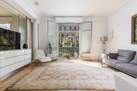 Apartamento de 5 dormitorios en venta en Barcelona, Cataluña, Spain № 7252