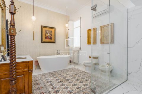 5 bedrooms apartment for sale in Barcelona, Catalonia, Spain № 7252 - photo 7