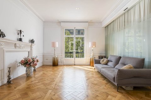 5 bedrooms apartment for sale in Barcelona, Catalonia, Spain № 7252 - photo 26