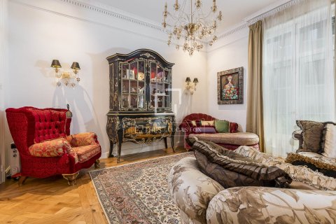 5 bedrooms apartment for sale in Barcelona, Catalonia, Spain № 7252 - photo 11