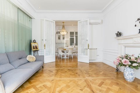 5 bedrooms apartment for sale in Barcelona, Catalonia, Spain № 7252 - photo 24