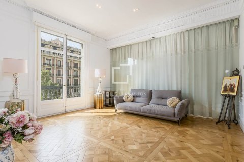 5 bedrooms apartment for sale in Barcelona, Catalonia, Spain № 7252 - photo 23