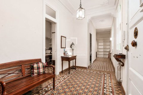 3 bedrooms apartment for sale in Barcelona, Catalonia, Spain № 7256 - photo 12