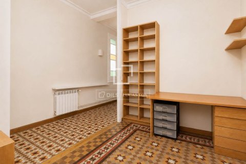 3 bedrooms apartment for sale in Barcelona, Catalonia, Spain № 7256 - photo 10