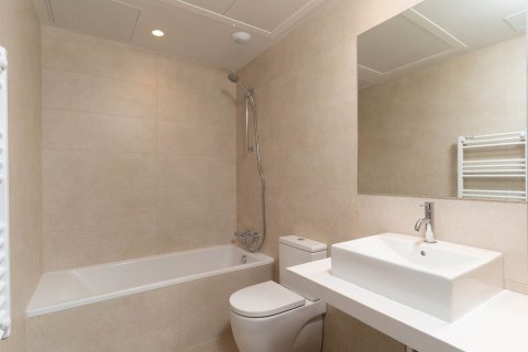 Apartamento de 3 dormitorios en venta en Cataluña, Spain № 6310 - foto 13