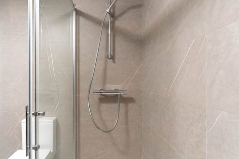 Apartamento de 3 dormitorios en venta en Cataluña, Spain № 6310 - foto 9