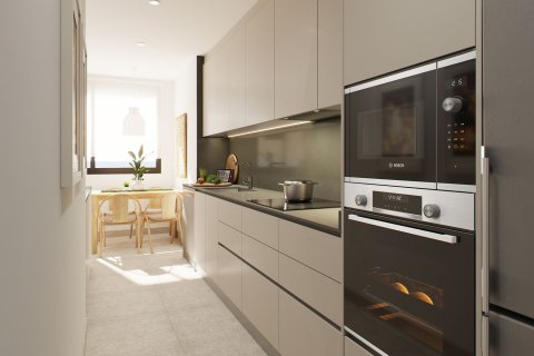 3 bedrooms apartment for sale in L'Hospitalet de Llobregat, Barcelona, Catalonia, Spain № 6311 - photo 6