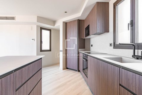 2 bedrooms penthouse for sale in Barcelona, Catalonia, Spain № 7259 - photo 26