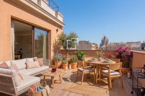 Ático de 2 dormitorios en venta en Barcelona, Cataluña, Spain № 7259